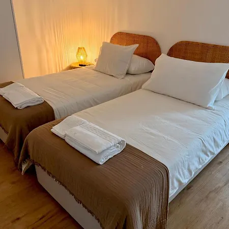 By The Sea - Da Rocha Apartment *